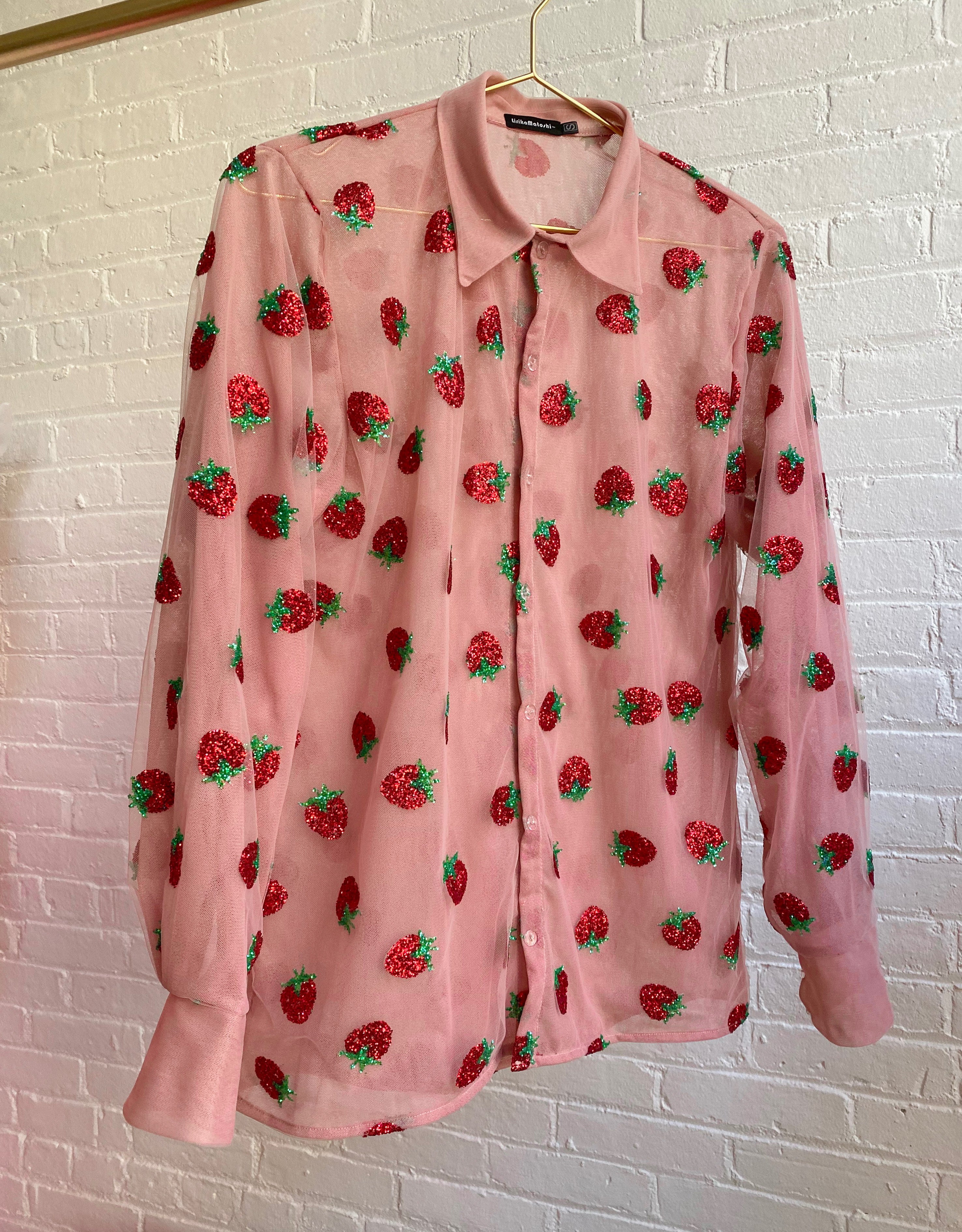 Strawberry Shirt – Lirika Matoshi